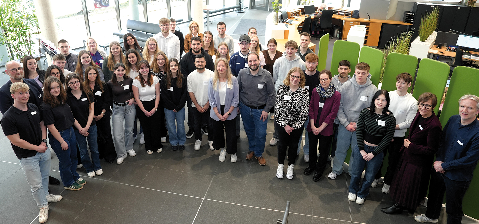 IHK Ostwestfalen zeichnet digitale Azubi-Projekte aus