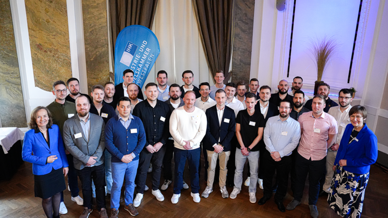 116 neue Industriemeisterinnen und -meister